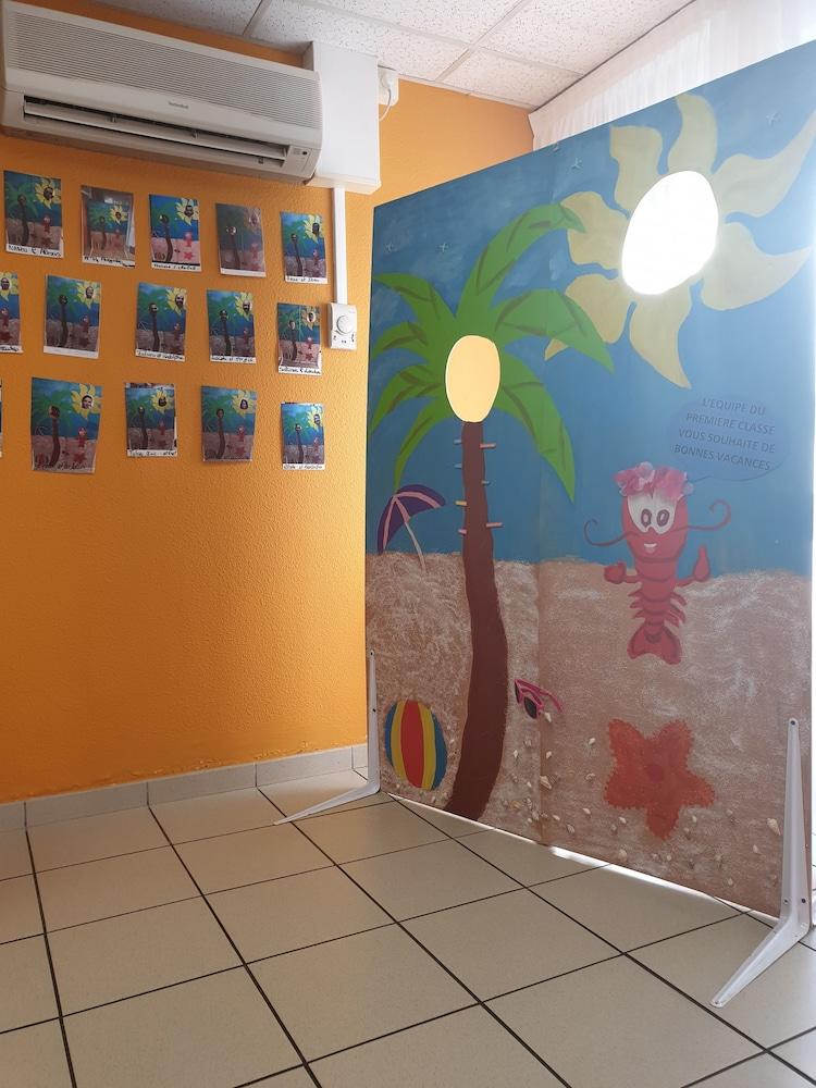 Premiere Classe Niort Est La Creche Exterior foto