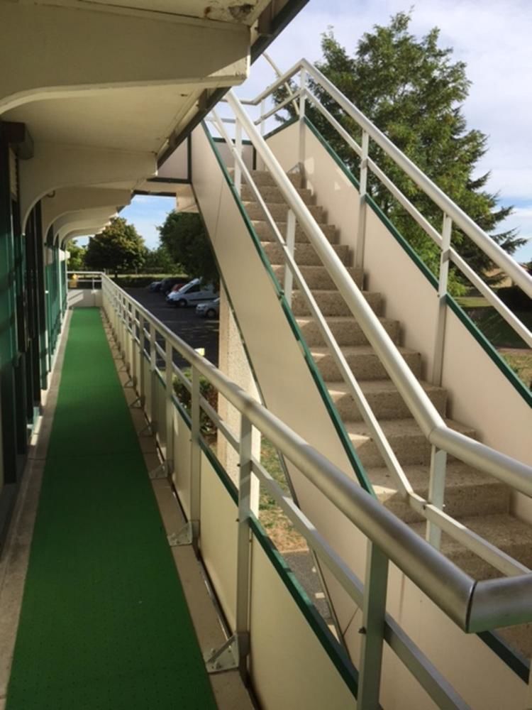 Premiere Classe Niort Est La Creche Exterior foto