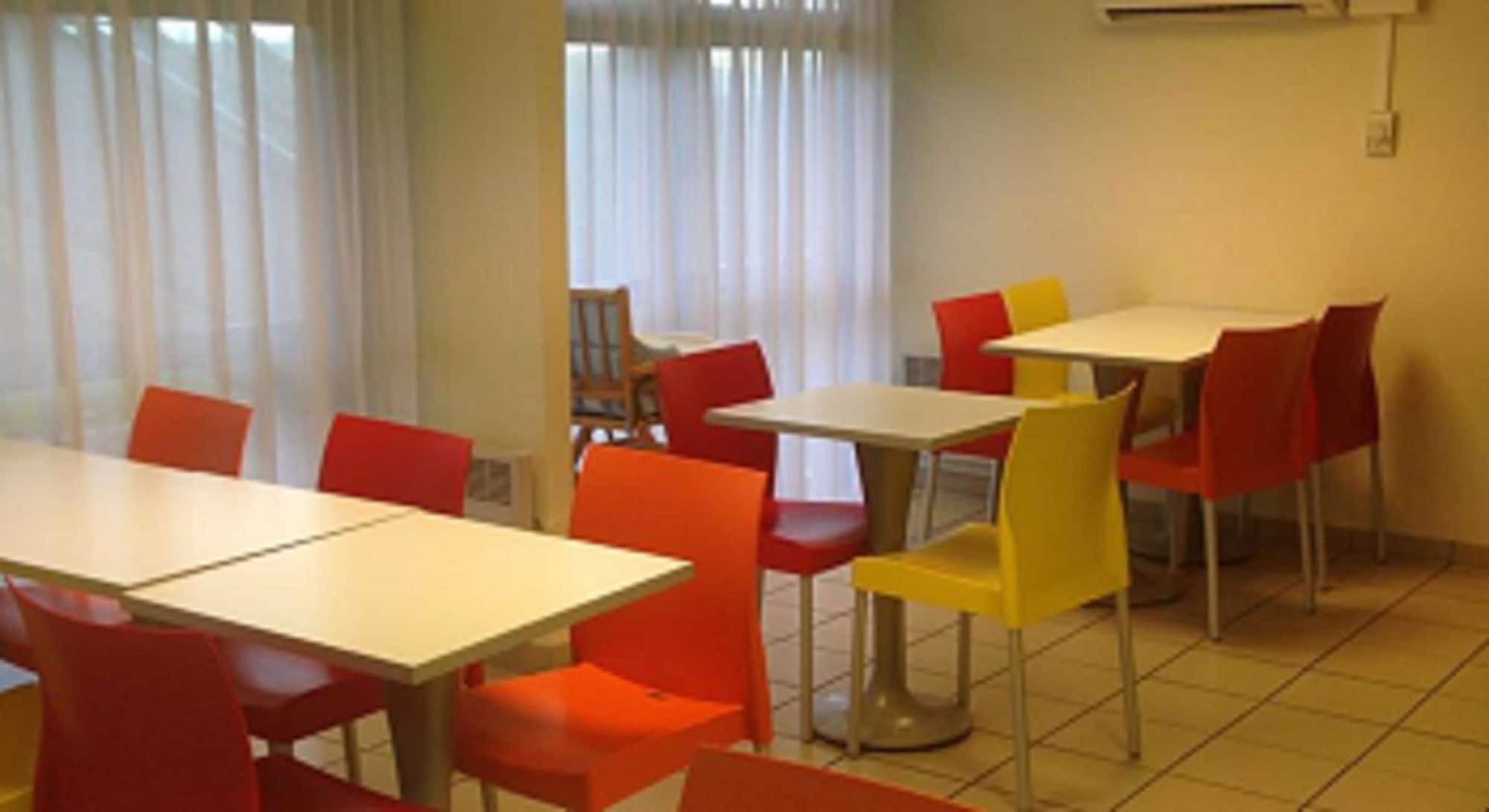 Premiere Classe Niort Est La Creche Exterior foto